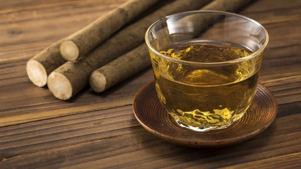 burdock tea 840216568 5ad72be33de42300372b27d7
